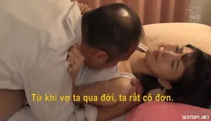 Dịch vụ đặc biệt của cô hộ lý để bệnh nhân tập trung điều trị
